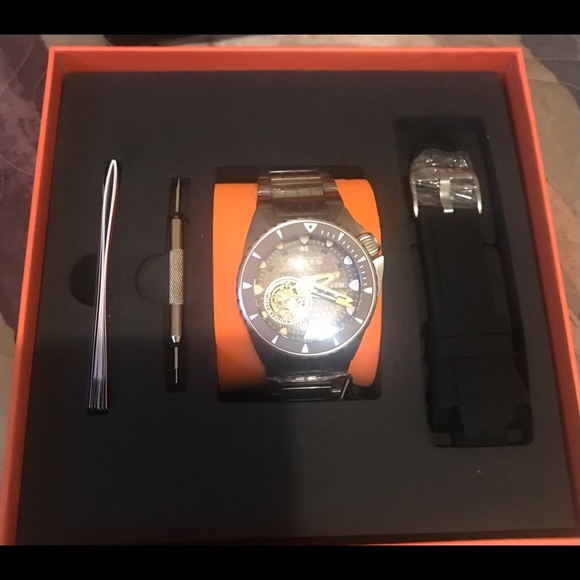 Nubeo Megalodon - Picture 5 of 8